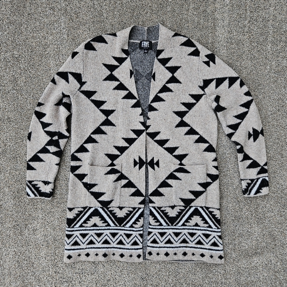 Frye Cozy Cardigan Jacquard Pattern Oatmeal Heather Sweater Jacket Black Tan L